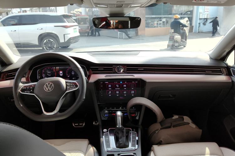 Used Volkswagen Magotan 2023 2 Million Units Commemorative Edition 330TSI DSG Luxury Version