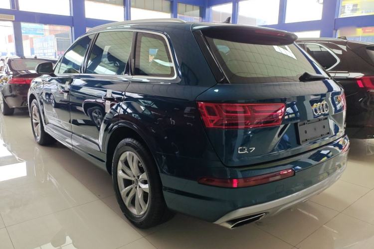 Used Audi Q7 2018 40 TFSI Comfort Model