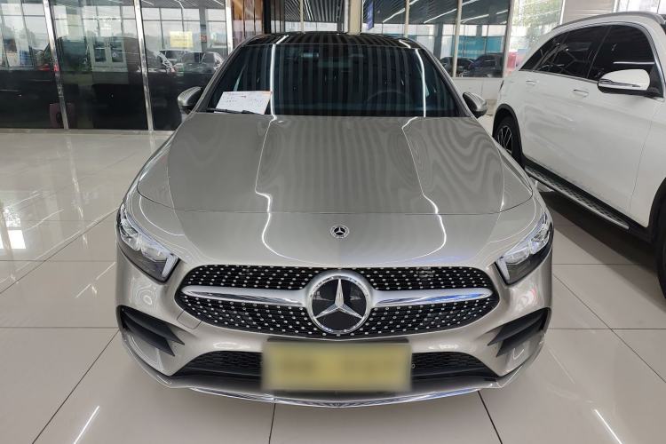 Used Mercedes-Benz A-Class 2022 Revised Version A 200 L Sport Sedan Fashionable Style
