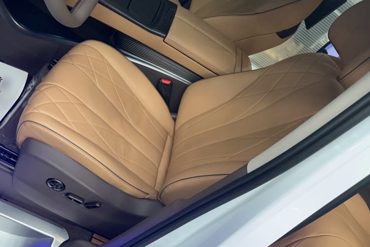 Used Denza D9 2022 DM-i 970 Four-Wheel Drive Flagship Model