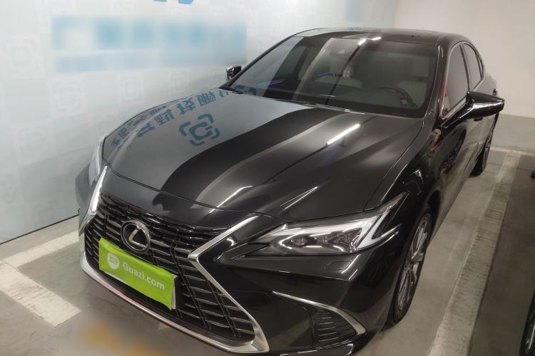 Used Lexus ES 2025 300h Deluxe Edition