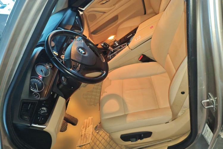 Used BMW 5 Series 2014 525Li Leading Model