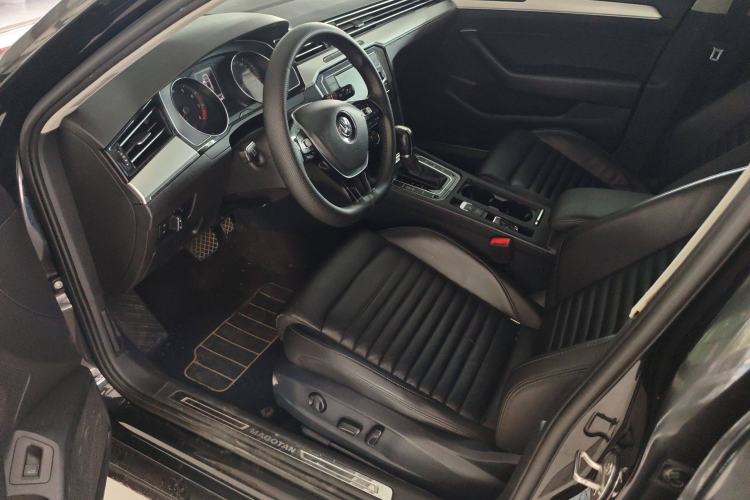 Used Volkswagen Magotan 2018 330TSI DSG Advanced Model
