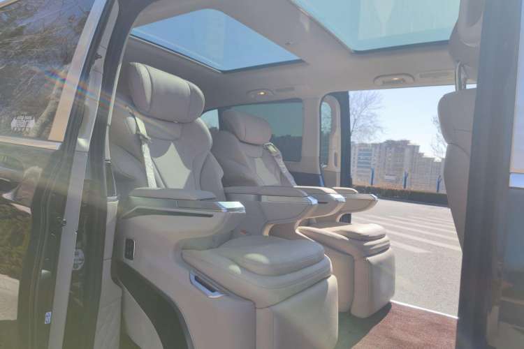 Used Mercedes-Benz V-Class 2016 V 260 L Prestige Extended Edition
