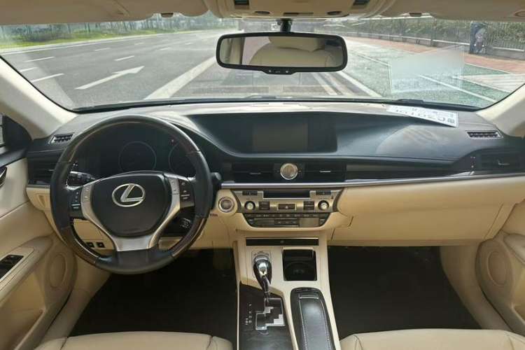 Used Lexus ES 2013 250 Elegant Edition
