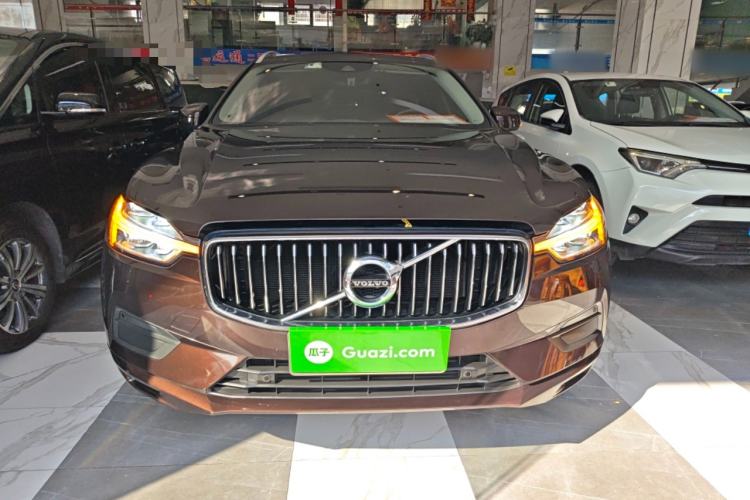 Used Volvo XC60 2019 T5 4x4 Zhiyuan Edition China VI Standard
