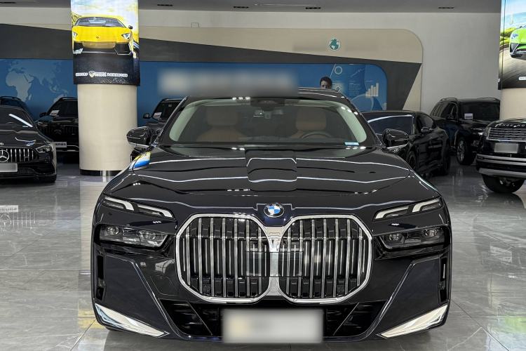 Used BMW 7 Series 2023 735Li M Sport Package
