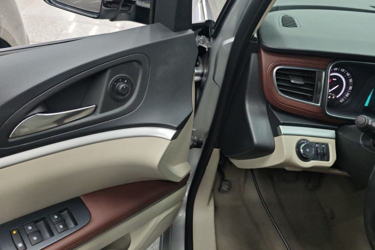 Used Buick GL8 2017 25S Luxury Version China V Standard
