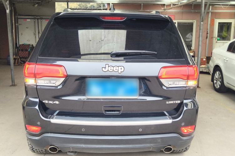 Used  Grand Cherokee (Import) 2015 3.0L Comfort Navigation Edition
