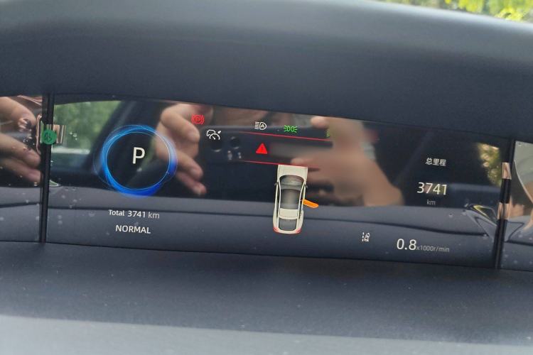 Used Changan UNI-V 2024 1.5T Prestige Edition
