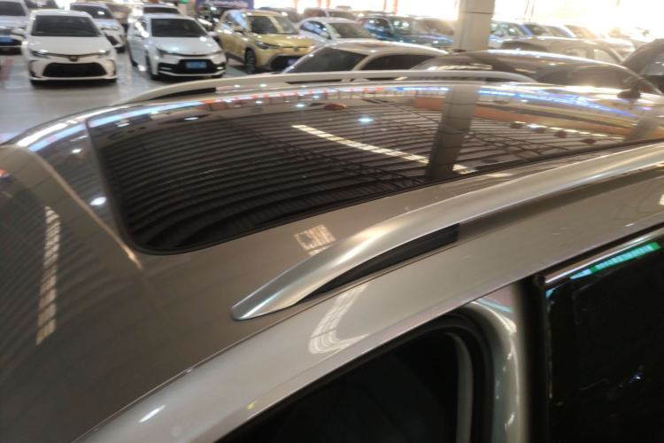 Used Volkswagen Tiguan L 2023 Restyled 330TSI Automatic Two-Wheel Drive R-Line Flagship Edition
