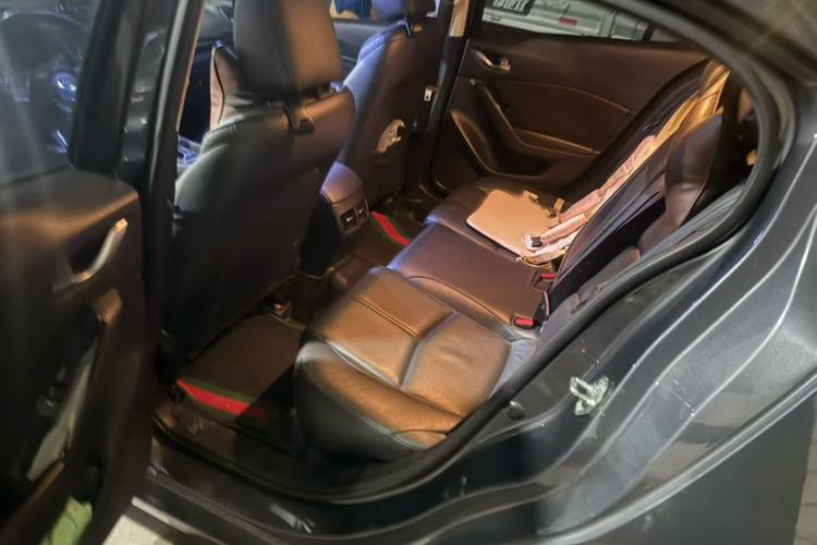 Used Mazda Mazda 3 Axela 2017 Sedan 2.0L Automatic Prestige Model China V Standard
