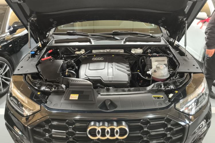 Used Audi Q5L 2023 40T Luxury Dynamic Model
