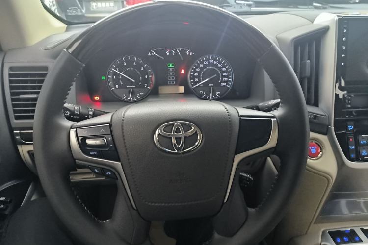 Used Toyota Land Cruiser 2019 4.0L 7-Seater Automatic Transmission Middle East Version
