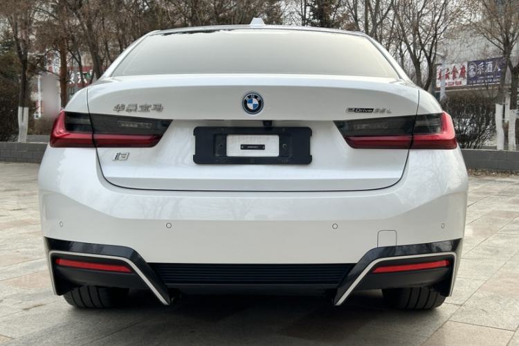 Used BMW i3 2024 eDrive 35 L
