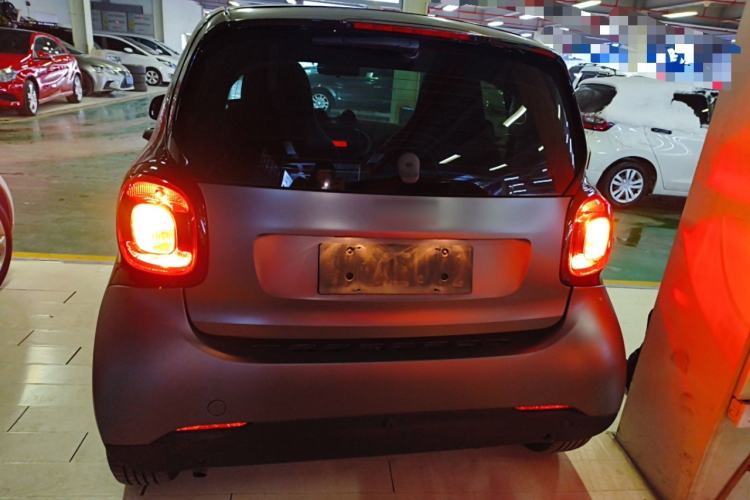 Used  fortwo 2019 0.9T 66kW Hardtop Wind Power Edition China VI
