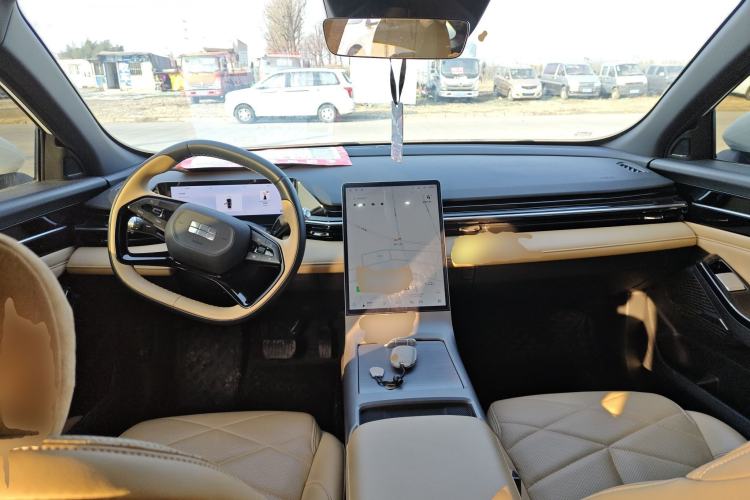 Used  L6 2023 60km PLUS