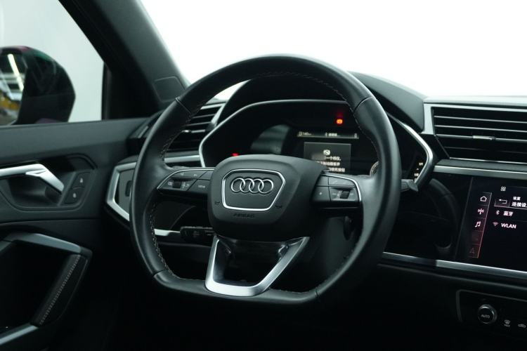 Used Audi Q3 2024 40 TFSI RS Package Performance Model
