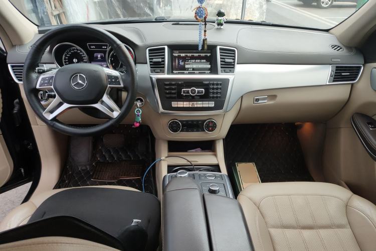 Used Mercedes-Benz GL-Class 2014 GL 400 4MATIC Dynamic Model
