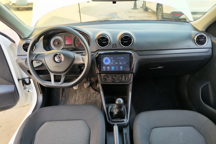 Used Volkswagen Jetta 2017 1.4L Manual Fashion Edition
