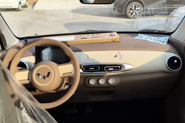 Used Wuling Hongguang MINIEV 2025 Four-Door Version Advanced Edition
