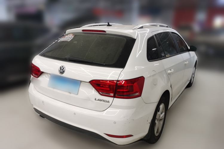 Used Volkswagen Gran Lavida 2015 1.6L Automatic Fashion Edition
