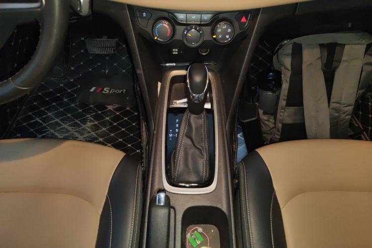 Used Chevrolet Monza 2020 320 Automatic Enjoyment Edition