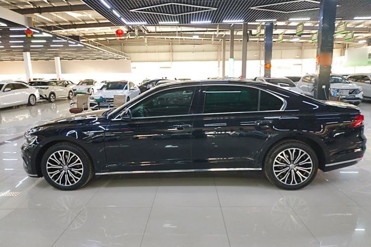 Used Volkswagen Phideon 2018 Revised Version 380TSI Two-Wheel Drive Business Edition
