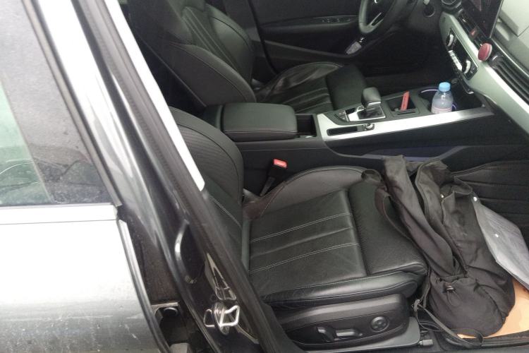 Used Audi A4L 2020 40 TFSI Luxury Dynamic Model
