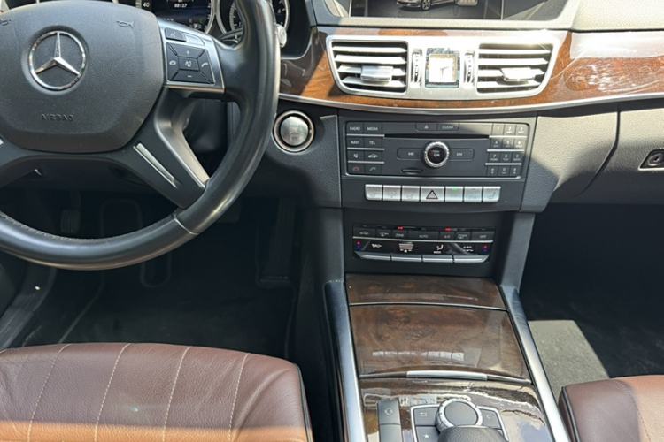 Used Mercedes-Benz E-Class 2015 E 260 L Luxury Model
