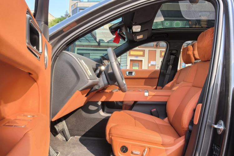 Used Li Auto L6 2025 Pro Smart Refresh Edition
