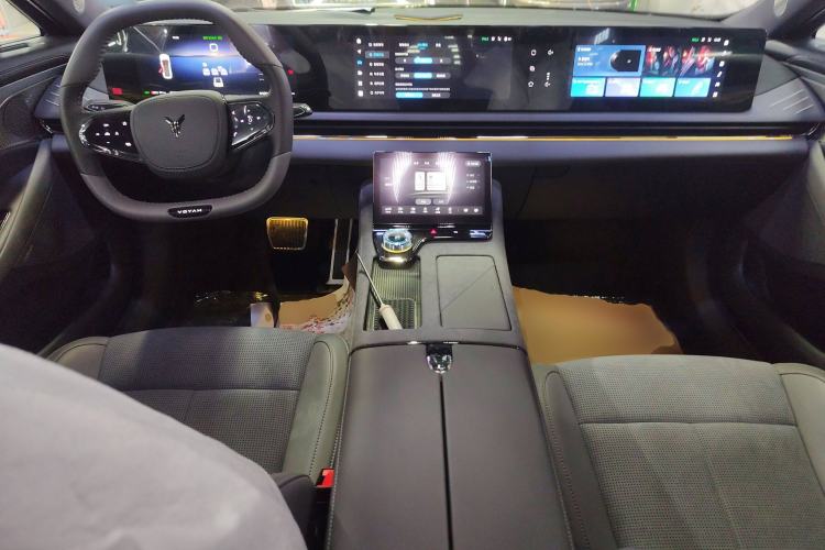 Used VOYAH PASSION 2024 PHEV Four-Wheel Drive Ultra-Long Range Flagship Model