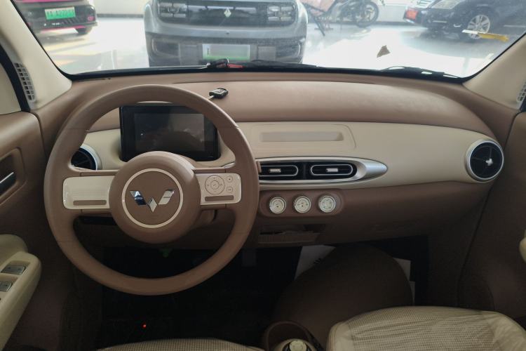 Used Wuling Hongguang MINIEV 2025 Four-Door Version Advanced Edition
