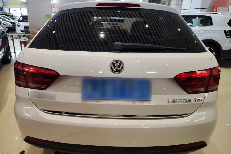 Used Volkswagen Gran Lavida 2013 1.4 TSI Automatic Comfort Model
