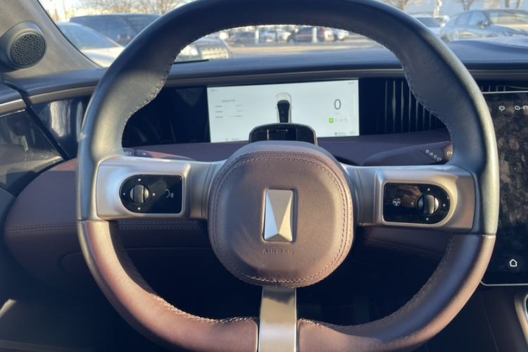 Used  11 2023 HarmonyOS Version Smart Enjoyment Upgrade Model 90-Degree Rear-Wheel Drive Edition