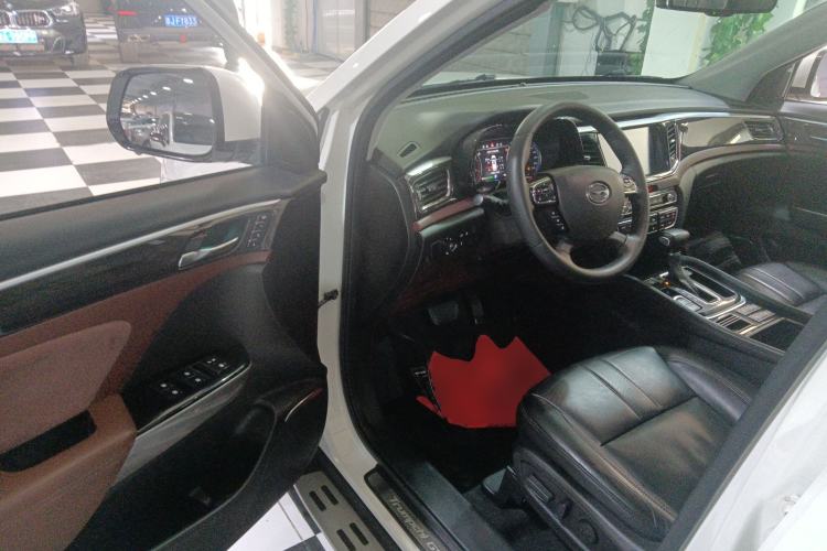 Used GAC Trumpchi GS8 2017 320T Two-Wheel Drive Luxury Smart Connectivity Version (7 Seats)
