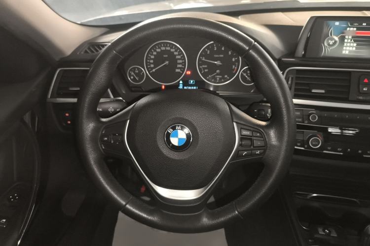 Used BMW 3 Series 2017 318i Fashion Model
