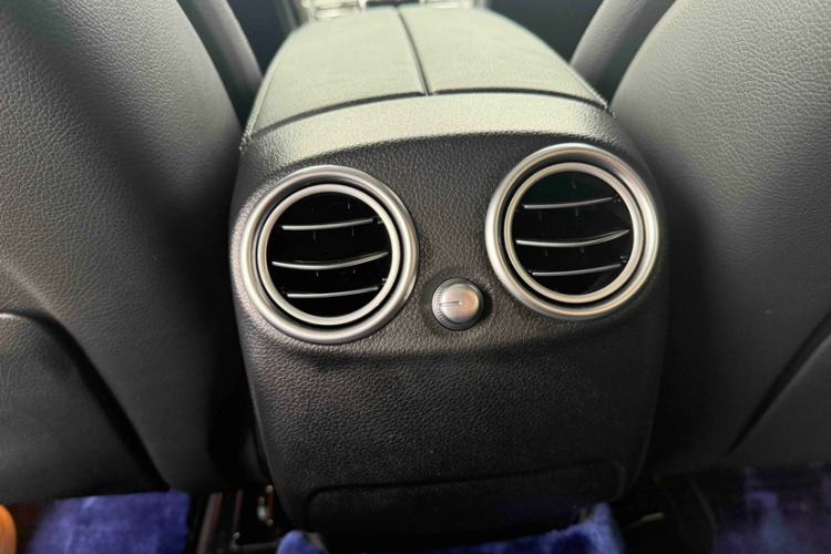 Used Mercedes-Benz GLC 2017 GLC 260 4MATIC Luxury Model
