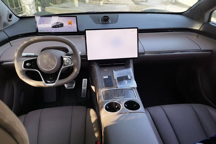 Used Hima Luxeed R7 2025 Range-Extended Version 251 km Max
