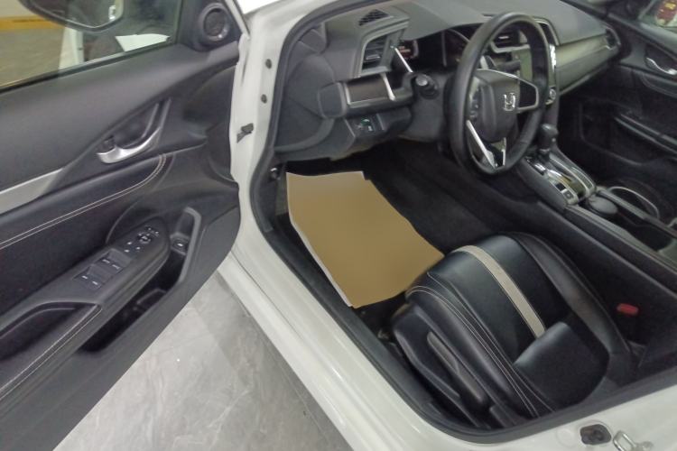 Used Honda Civic 2016 220TURBO CVT Luxury Edition
