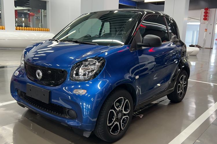 Used  fortwo 2018 0.9T 66kW Hardtop Pioneer Edition China V Emission Standard
