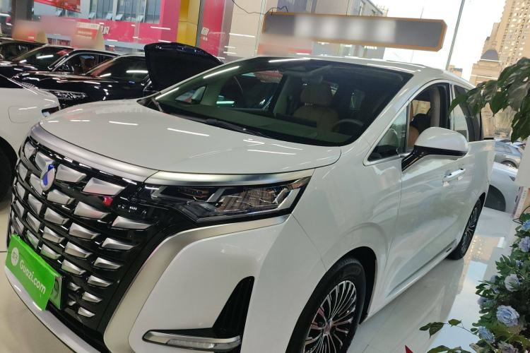 Used Denza D9 2022 DM-i 970 Four-Wheel Drive Prestige Model
