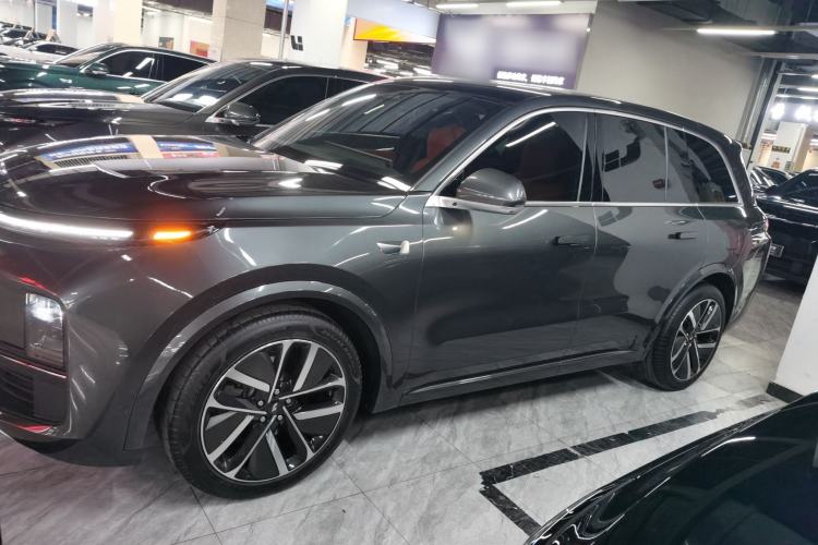 Used Li Auto L8 2023 Pro Model
