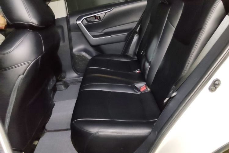 Used Toyota RAV4 2021 2.0L CVT Two-Wheel Drive Urban Edition
