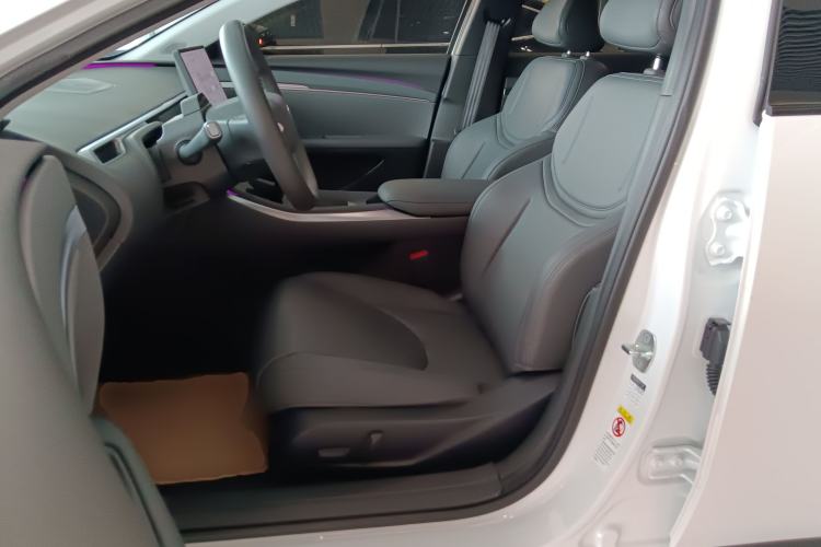 Used XPeng MONA M03 2024 620 with Ultra-Long Range
