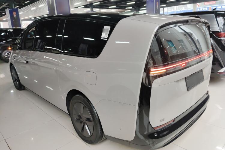 Used Li Auto MEGA 2025 Home Family Special Edition