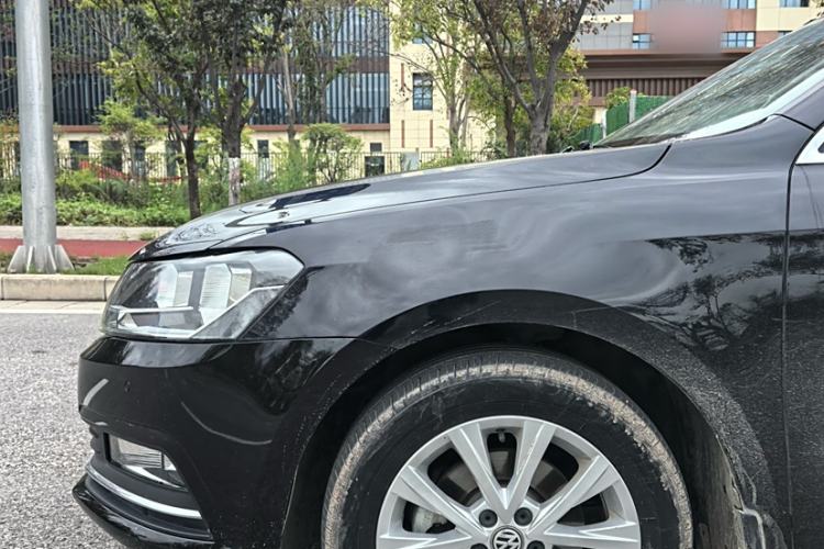 Used Volkswagen Lavida 2015 1.6L Automatic Comfort Edition
