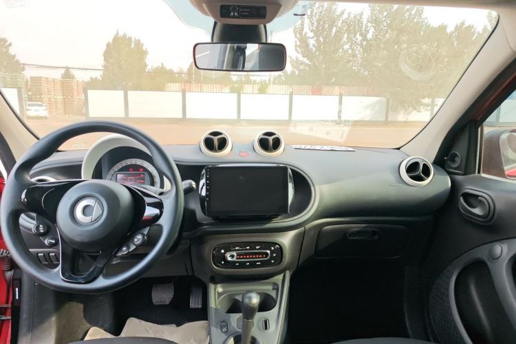 Used  forfour 2016 1.0L 52 kW Dynamic Edition
