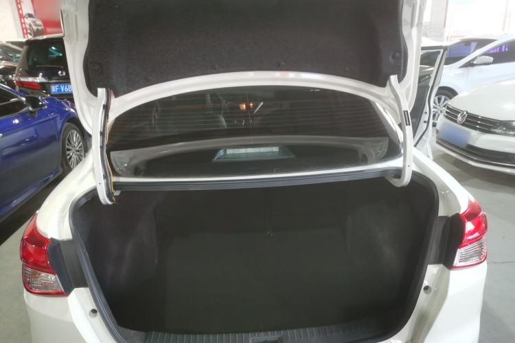 Used Nissan Lannia 2021 1.6L CVT Smart Connect Smart Cool Edition
