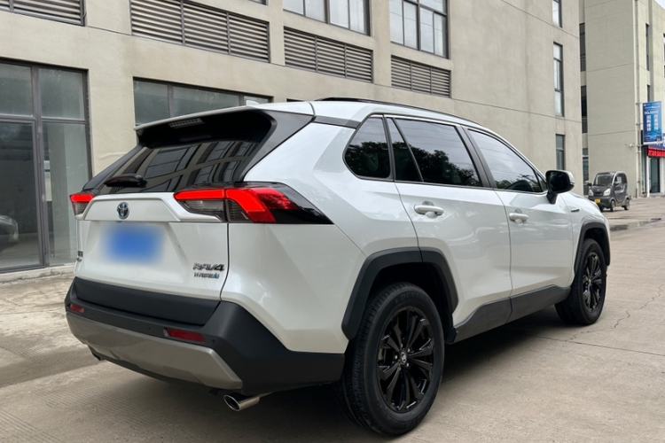 Used Toyota RAV4 2023 Dual-Engine 2.5L E-CVT Four-Wheel Drive Elite Plus Edition
